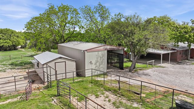 591 Mcfarland Lane, Weatherford, TX 76088