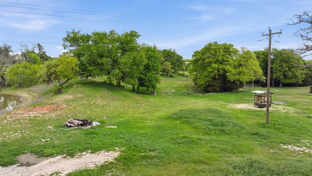 591 Mcfarland Lane, Weatherford, TX 76088