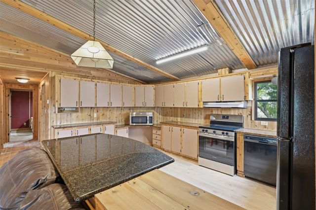 591 Mcfarland Lane, Weatherford, TX 76088