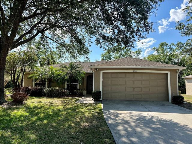 1300 BENTON LAKE DRIVE E, Deland, FL 32724