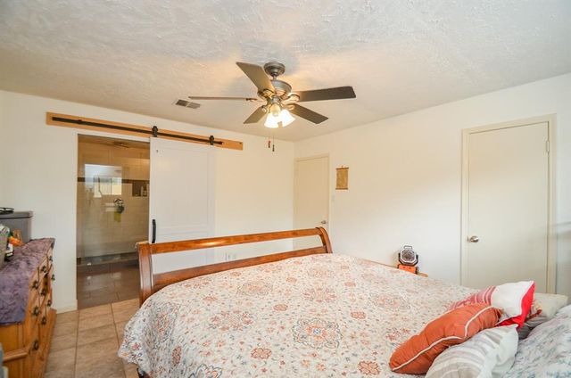 7211 Foxside Lane, Humble, TX 77338