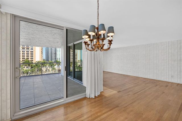 1111 N GULFSTREAM AVENUE 8D, Sarasota, FL 34236