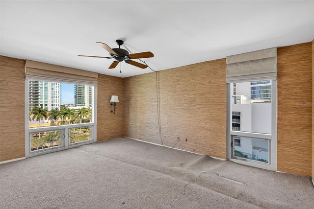 1111 N GULFSTREAM AVENUE 8D, Sarasota, FL 34236