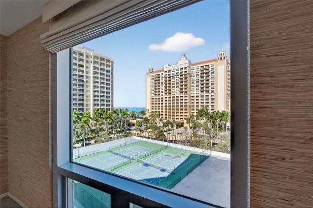 1111 N GULFSTREAM AVENUE 8D, Sarasota, FL 34236