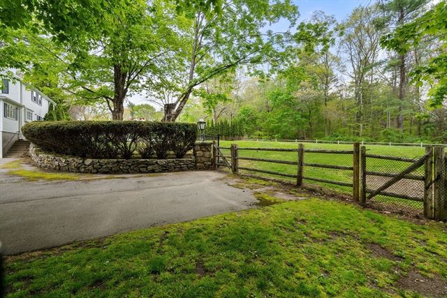 12 Greystone Road, Dover, MA 02030