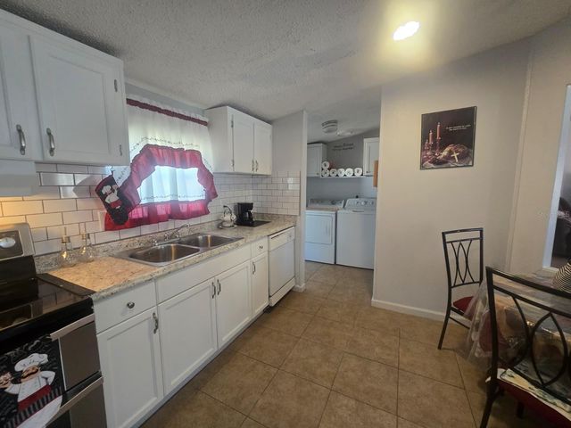 6106 MANGROVE DRIVE, Wesley Chapel, FL 33544