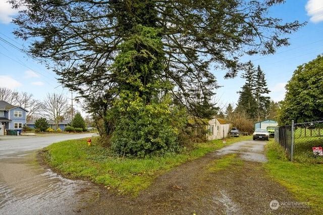 12511 80th Avenue S, Seattle, WA 98178