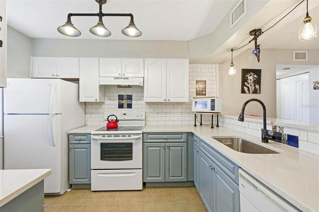 3001 58TH AVENUE S 105, St Petersburg, FL 33712