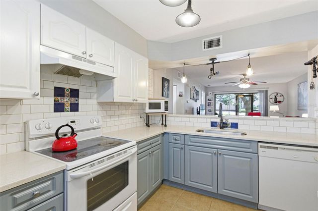 3001 58TH AVENUE S 105, St Petersburg, FL 33712