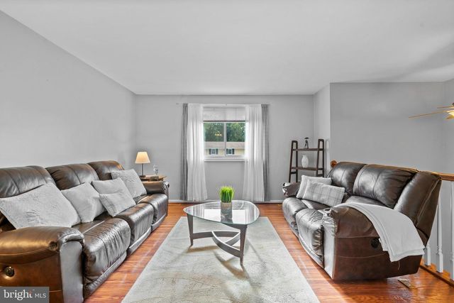 9016 HOLLY AVE, Waldorf, MD 20601