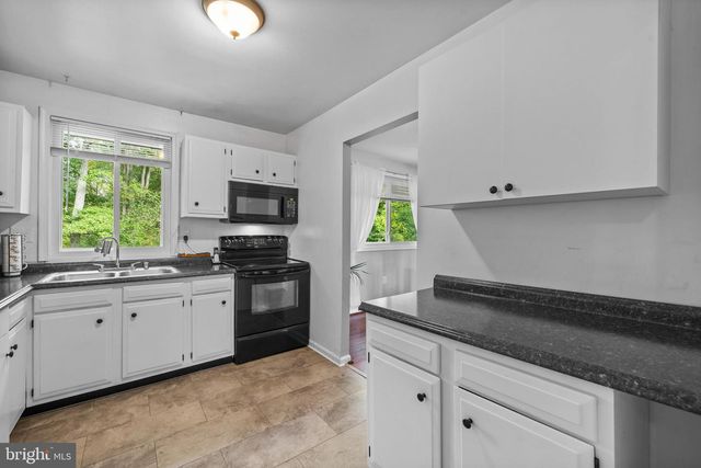 9016 HOLLY AVE, Waldorf, MD 20601