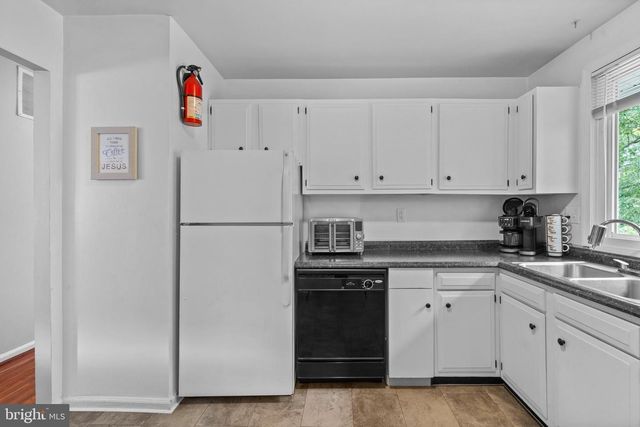 9016 HOLLY AVE, Waldorf, MD 20601