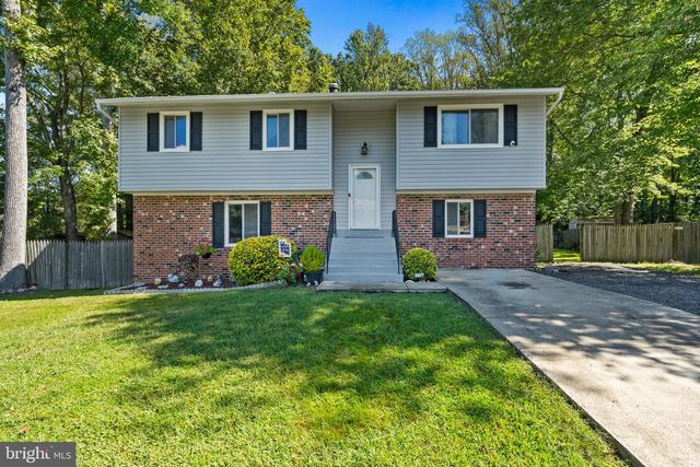9016 HOLLY AVE, Waldorf, MD 20601