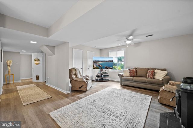 9016 HOLLY AVE, Waldorf, MD 20601