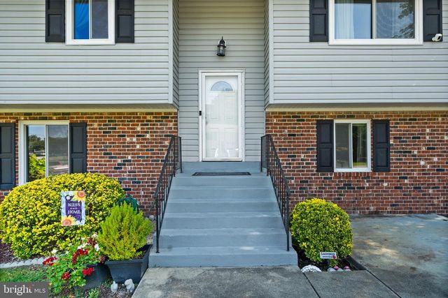 9016 HOLLY AVE, Waldorf, MD 20601