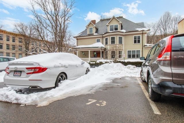 20 Winchester St 3, Brookline, MA 02446