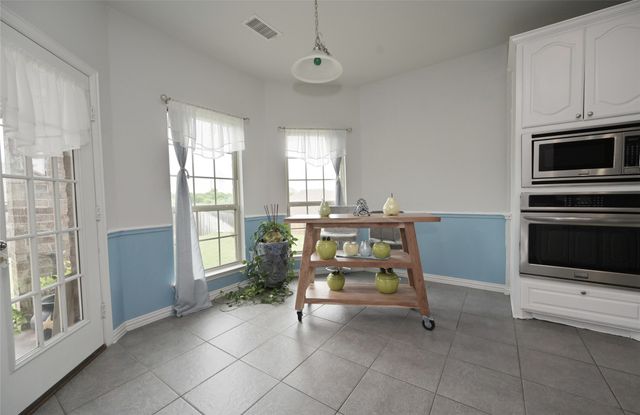 1067 Hollow Creek Drive, Cedar Hill, TX 75104