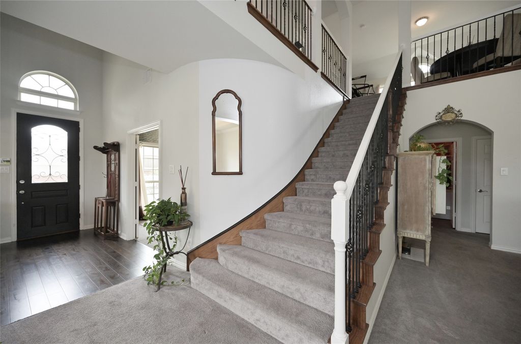 property-img