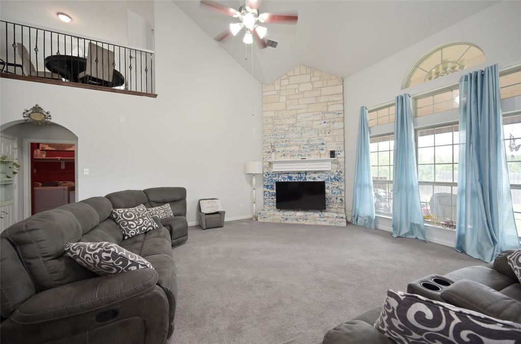 property-img