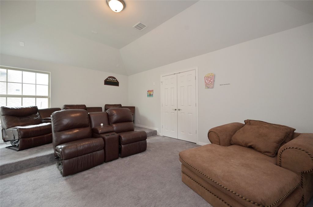 property-img