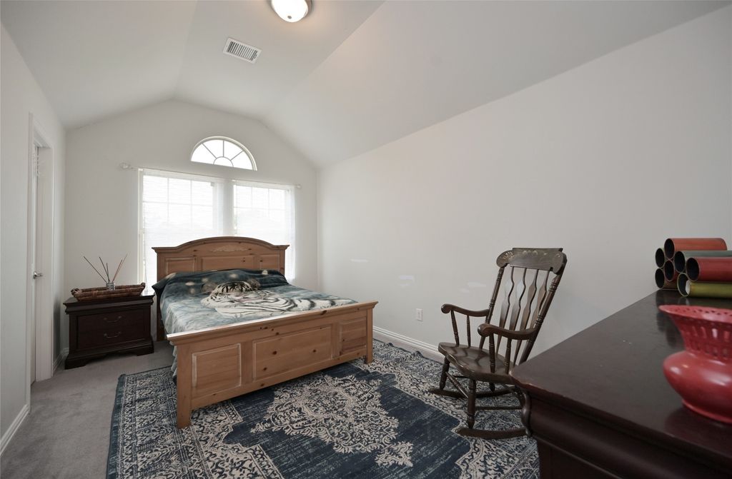property-img