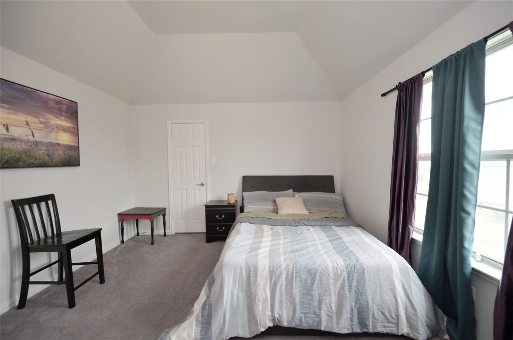 property-img