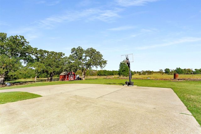 11631 Hiram Road, Wills Point, TX 75169