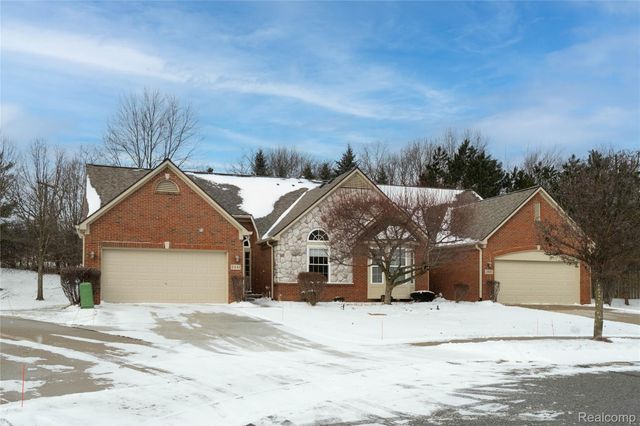 3841 Arbor Drive 86, Auburn Hills, MI 48326