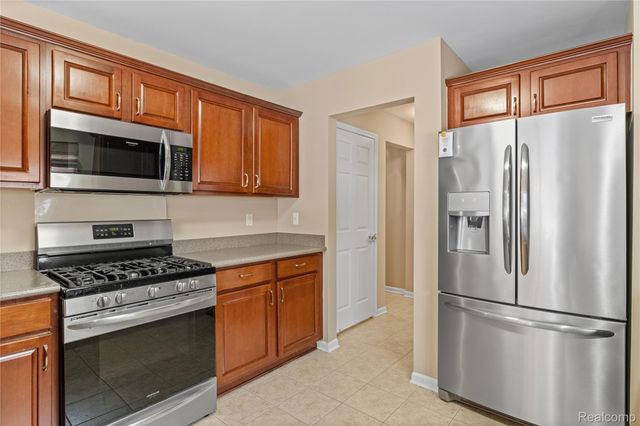 3841 Arbor Drive 86, Auburn Hills, MI 48326