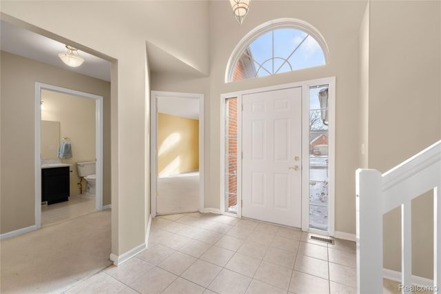 3841 Arbor Drive 86, Auburn Hills, MI 48326