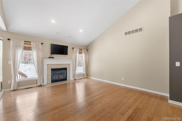 3841 Arbor Drive 86, Auburn Hills, MI 48326