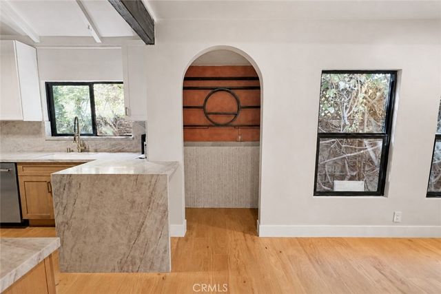 3432 Larissa, Los Angeles, CA 90026