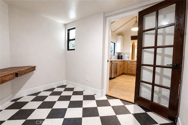 3432 Larissa, Los Angeles, CA 90026