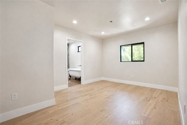3432 Larissa, Los Angeles, CA 90026