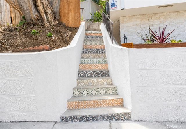 3432 Larissa, Los Angeles, CA 90026