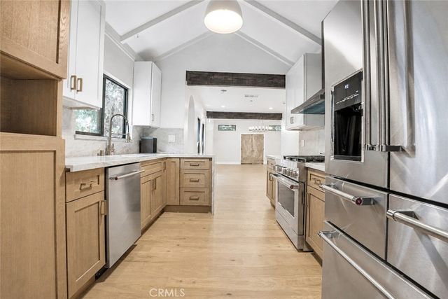 3432 Larissa, Los Angeles, CA 90026