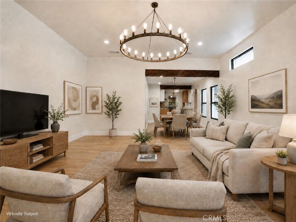 3432 Larissa, Los Angeles, CA 90026