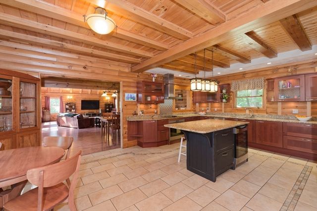 55 Breakneck Hill Rd, Southborough, MA 01772