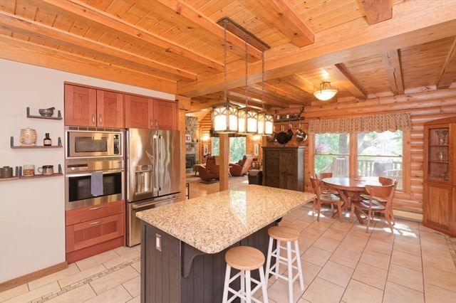 55 Breakneck Hill Rd, Southborough, MA 01772