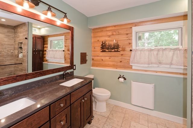 55 Breakneck Hill Rd, Southborough, MA 01772