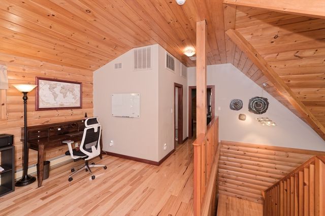 55 Breakneck Hill Rd, Southborough, MA 01772