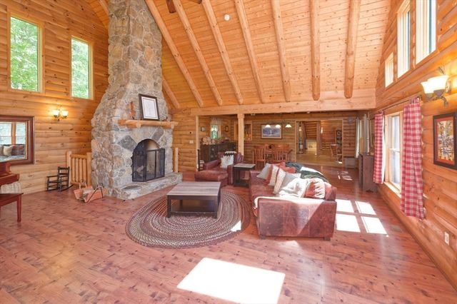 55 Breakneck Hill Rd, Southborough, MA 01772