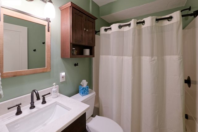 55 Breakneck Hill Rd, Southborough, MA 01772