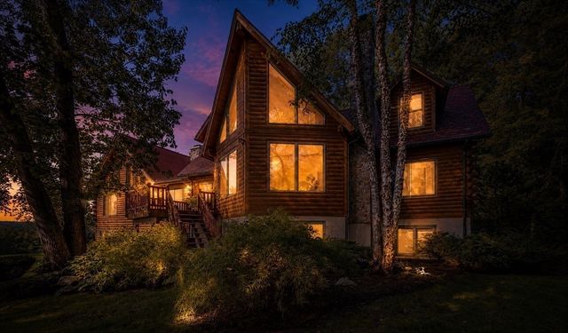 55 Breakneck Hill Rd, Southborough, MA 01772