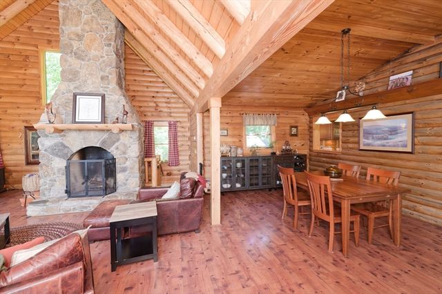 55 Breakneck Hill Rd, Southborough, MA 01772