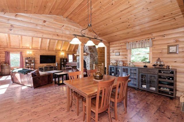 55 Breakneck Hill Rd, Southborough, MA 01772