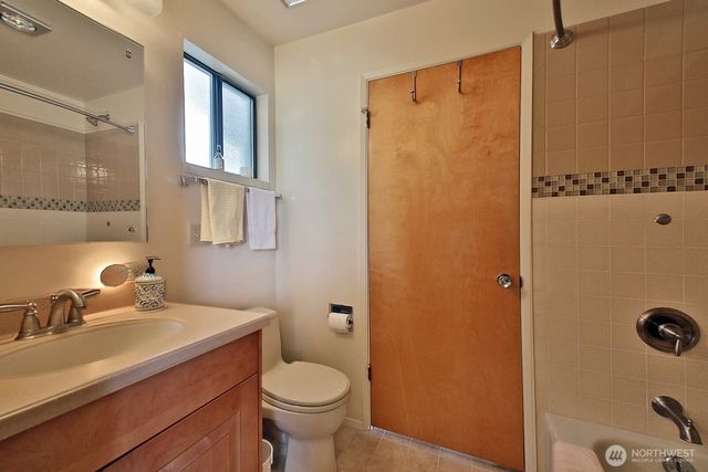 3545 Shell Street, Greenbank, WA 98253