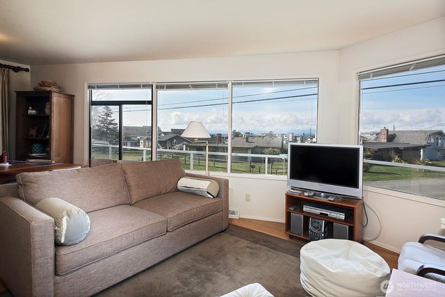 3545 Shell Street, Greenbank, WA 98253