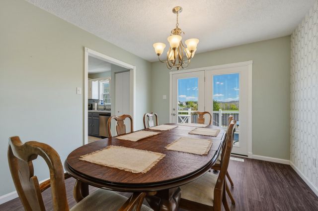 42 Regal Oaks, Barboursville, WV 25504