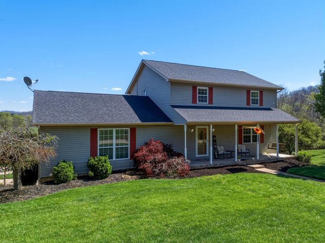 42 Regal Oaks, Barboursville, WV 25504